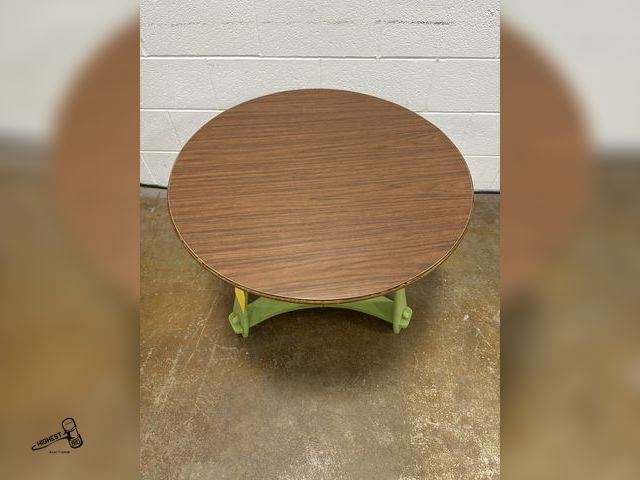 Lot 91-8201 - 30" ROUND TABLE 24" TALL