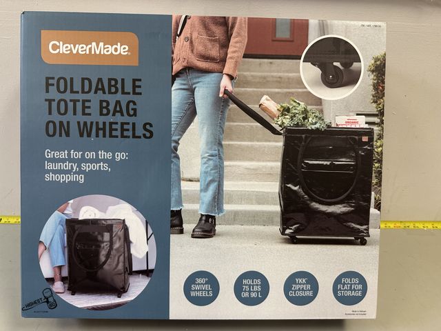 Lot 91-6214 - CLEVERMADE FOLDABLE TOTE BAG ON WHEELS - MULTIPLE HANDLES FOR CARRYING OR ROLLING - HEAVY DUTY SWIVE...
