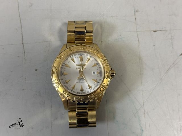 Lot 91-10414 - INVICTA MEN'S PROFESSIONAL DIVER WATCH SIGNATURE AUTOMATIC 3 HAND CHAMPAGNE DIAL WATCH 21 JEWELS