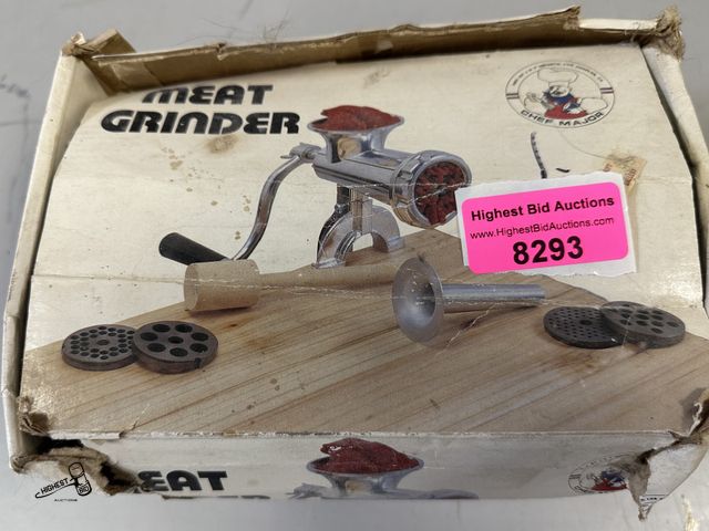 Lot 91-8293 - CHEF MAJOR ALUMINUM MEAT GRINDER &amp; SAUSAGE STUFFER COMPLETE WITH 5 CUTTING BLADES