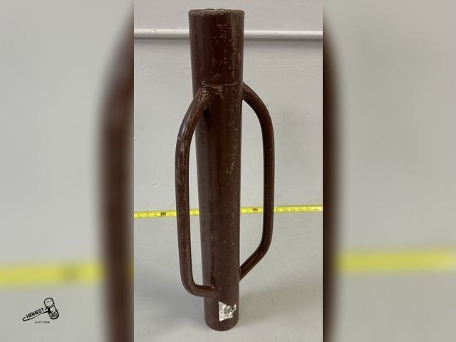 Lot 91-9002 - FENCE POST DRIVER