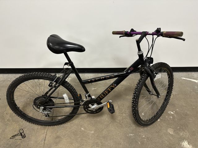 Lot 91-7884 - HUFFY TECHNA 26" 18 SPEED BIKE