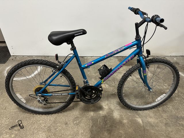 Lot 91-7845 - ROADMASTER IGNITION 24" 15 SPEED BIKE