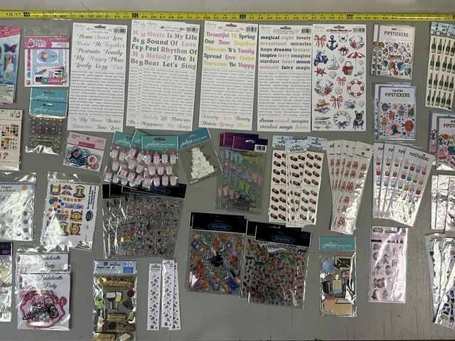 Lot 91-8321 - New SCRAP BOOK STICKERS 79 NEW PACKAGES