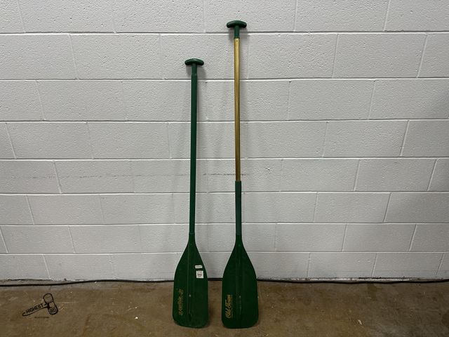 Lot 91-8766 - 2 KAYAK PADDLES