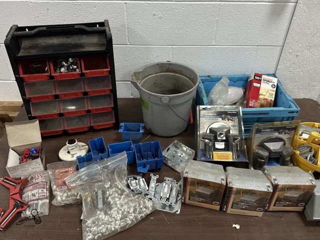 Lot 91-9443 - MISC LOT OF ELECTRICAL PARTS - ORGANIZERS - LIGHT BULBS &amp; MORE