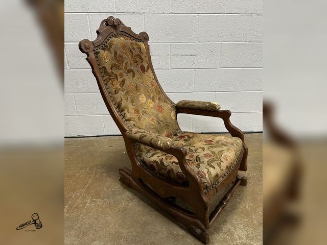 Lot 91-9036 - ANTIQUE EASTLAKE-STYLE VICTORIAN PLATFORM ROCKING CHAIR