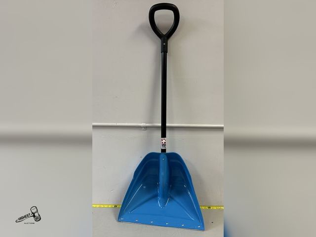 Lot 91-8872 - SUNCAST 20" SNOW SHOVEL COMBO