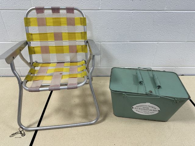 Lot 91-10316 - VINTAGE KIDS BEACH CHAIR WITH VINTAGE METAL PICNIC BASKET