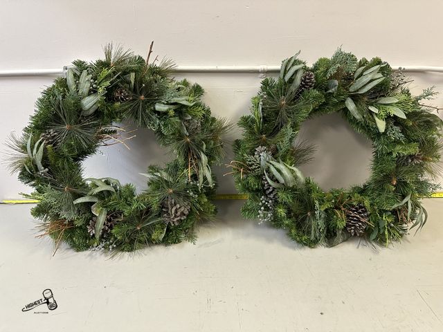 Lot 91-10408 - 2 - 30" PRE-LIT LED WREATHS - BATTERY OPERATED - HOLIDAYS ARE COMING