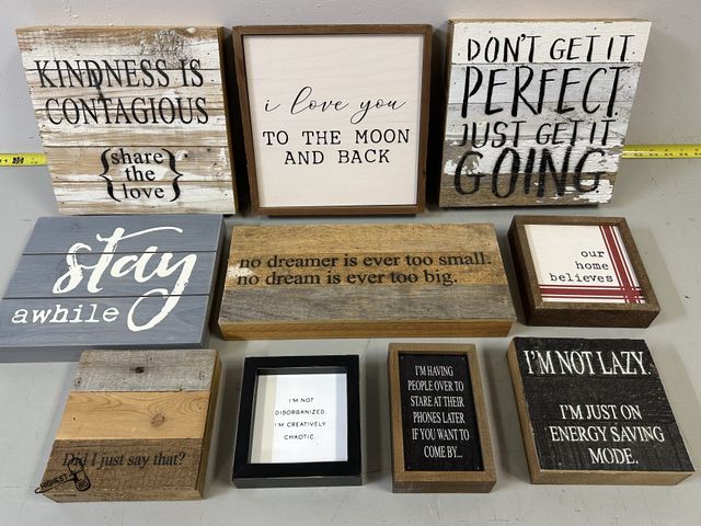 Lot 91-8348 - New 10 WOODEN HOME DECOR SIGNS