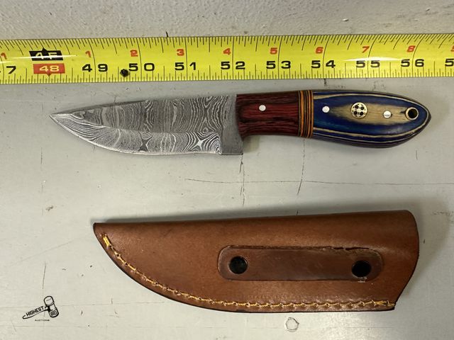 Lot 91-8989 - 8" DAMASCUS KNIVE WITH LEATHER CASE