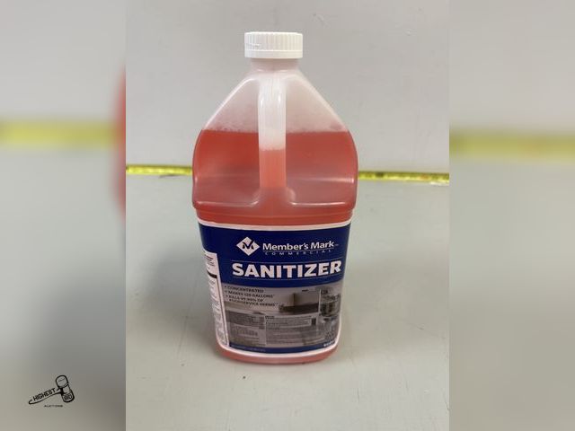 Lot 91-6351 - MEMBERS MARK SANITIZER - CONCENTRATED - MAKES 128 GALLONS - KILLS 99.99% OF FOODSERVICE GERMS - ONE ...