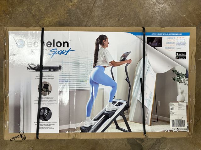 Lot 91-8258 - ECHELON STAIR CLIMBER SPORT IN THE BOX LIKE NEW