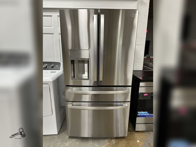 Lot 91-7042 - GE PVD28BYNHFS Refrigerator/Freezer MSRP: $4,399.99 - GE PROFILE 27.9 CU FT SMART 4 DOOR FRENCH DOOR...