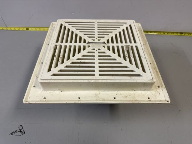 Lot 91-7417 - 11" X 11" PVC DRAIN AND COVER