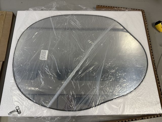 Lot 91-9522 - New MSRP $ 79.48 BEAUTYPEAK 23.6-in W x 31.5-in H Irregular Black Polished Frameless Wall Mirror - S...