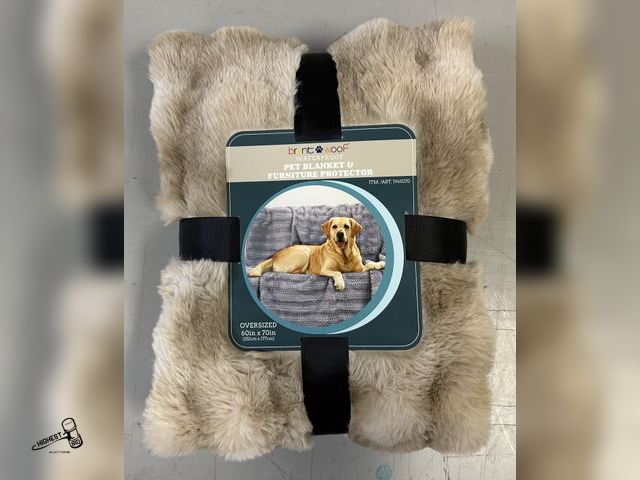 Lot 91-10276 - BRENT WOOF WATERPROOF PET BLANKET &amp; FURNITURE PROTECTOR OVERSIZED 60" X 70" COLOR IS TAUPE