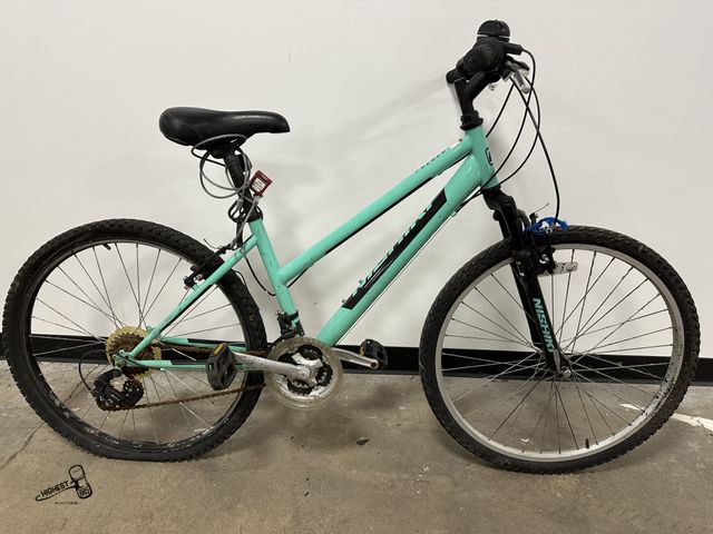 Lot 91-7914 - NISHIKI PUEBLO 26" 21 SPEED BIKE