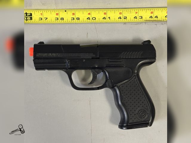 Lot 91-9674 - CROSMAN STINGER P9 CAL 6MM  BB GUN