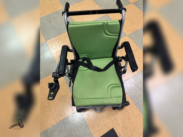 Lot 91-6602 - POWERED WHEELCHAIR  - FOLDABLE, COMPACT, LIGHTWEIGHT MOTORIZED WHEELCHAIR - COMFORTABLE - COMES WITH...