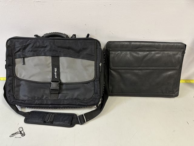Lot 91-6379 - 2 COMPUTER BAGS - ONE IS A TRAVEL BAG AND THE OTHER IS AN EVERYDAY OFFICE BAG