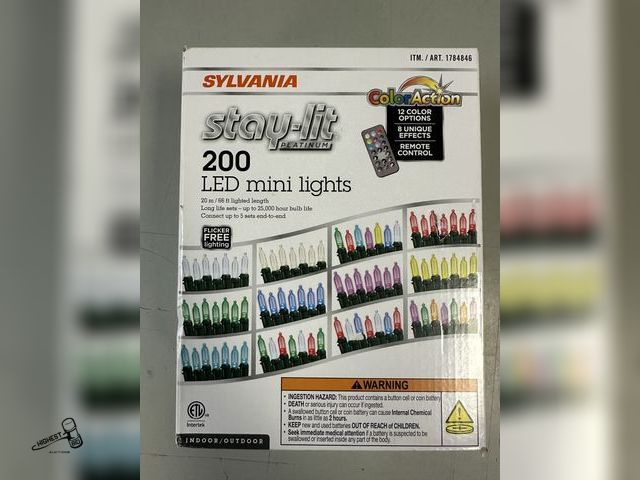 Lot 91-7268 - New SLYVANIA STAY-LIT COLOR ACTION LIGHTS 200 COUNT - CONNECT UP TO 9 SETS - INCLUDES REMOTE CONTROL...