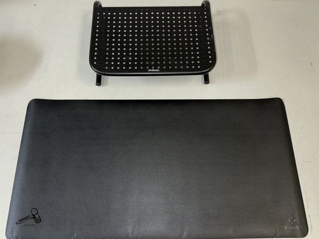 Lot 91-8551 - KNODEL COMPUTER DESK MAT 31.5" X 15.6" &amp; MIND READER LAPTOP OR MONITOR RISER 9.5" X 14.5" X 4.5"...