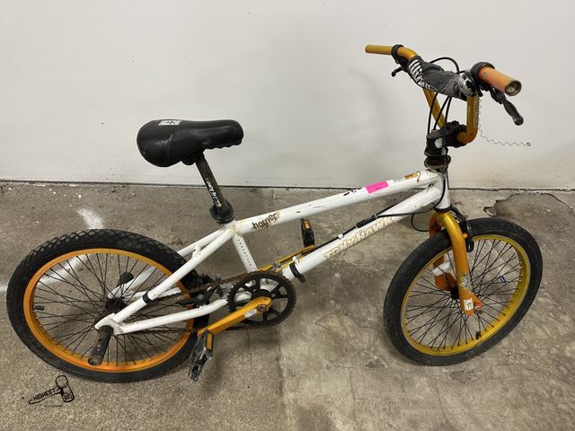 Lot 91-7867 - TONY HAWK HOMER 20" FREESTYLE BIKE