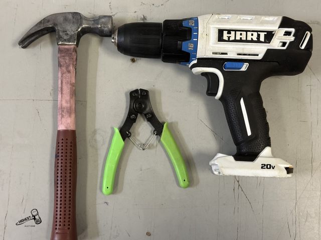Lot 91-9635 - HART 20V CORDLESS DRILL NO BATTERY WITH HAMMER &amp; SNAP RING PLIRES