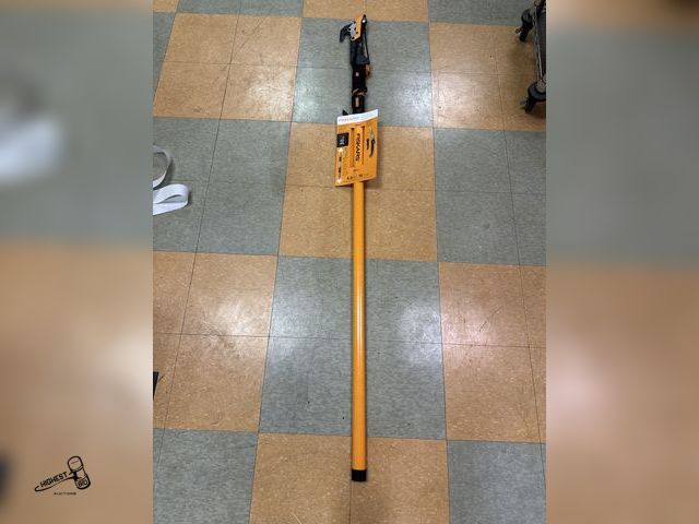 Lot 91-7384 - New FISKARS POWER-LEVER EXTENDABLE POLE SAW AND PRUNER EXTENDS TO 16 FT - MISSING SAW BLADE