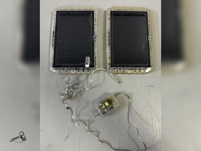 Lot 91-9723 - UNKOWN BRAND 2 TABLETS WITH A CHARGER