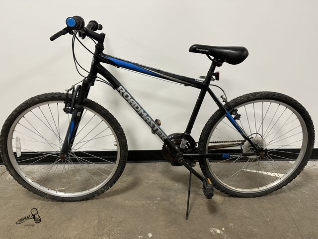 Lot 91-7897 - ROADMASTER GRANITE PEAK 26" 18 SPEED BIKE
