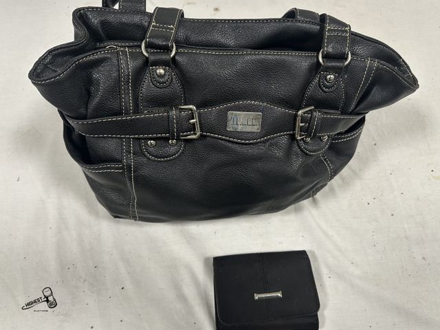 Lot 91-7643 - LADIES PURSE &amp; POCKET BOOK