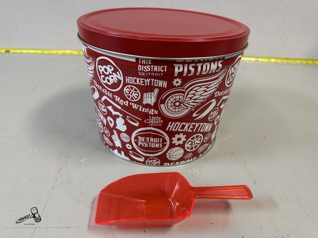 Lot 91-7953 - DETROIT REDWINGS HOCKEY &amp; PISTONS - LITTLE CEASARS ARENA POPCORN TIN
