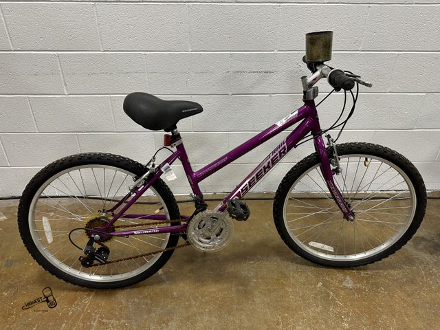 Lot 91-9453 - 24" GIRLS TRAIL SEEKER - SHIMANO 21 SPEED BIKE