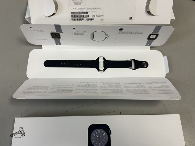 Lot 91-7810 - APPLE WATCH SERIES 8 - MIDNIGHT ALUMINUM CASE &amp; MIDNIGHT SPORT BAND 45MM NEW IN SEALD BOX STILL