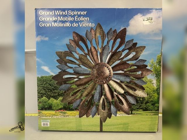 Lot 91-9371 - MSRP $ 86.99 30" GRAND WIND SPINNER 7.25FT TALL NEW IN BOX