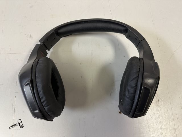 Lot 91-7774 - WIRELESS GAMING HEAD PHONES