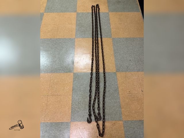 Lot 91-7300 - 28 FOOT LOG CHAIN