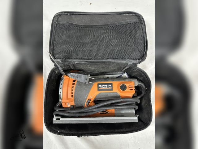 Lot 91-7628 - RIGID R3101 COMPACT ORBITAL JIG SAW &amp; CASE