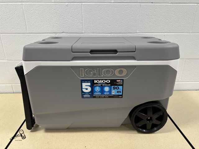 Lot 91-7186 - New 90 QT IGLOO MAXCOLD COOLER WITH WHEELS - DRAIN - EASY ACCESS COMPARTMENT - HOLDS COLD UP TO 5 DA...