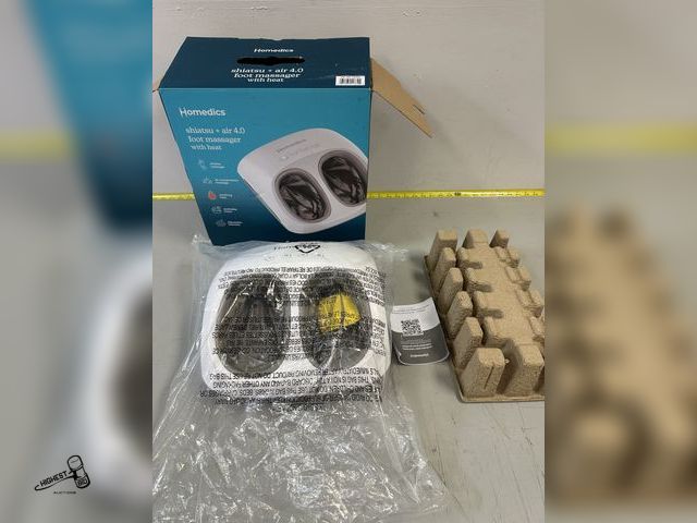 Lot 91-6279 - HOMEDICS SHIATSU + AIR 4.0 FOOT MASSAGER WITH HEAT - SHIATSU MASSAGE - AIR COMPRESSION MASSAGE - SOO...