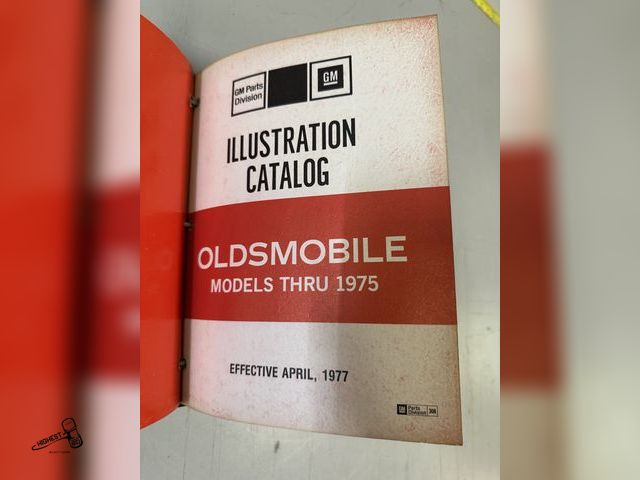 Lot 91-6445 - GM PARTS DIVISION OLDSMOBILE MODELS THRU 1975 - CHASSIS AND BODY PARTS CATALOG