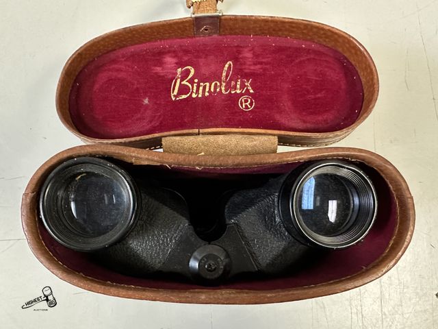 Lot 91-8977 - BINOLUX 7 X 35 EXTRA WIDE FIELD 578FT AT 1000 YARDS IN LEATHER CASE WITH BUILT IN COMPASS
