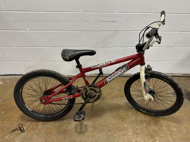 Lot 91-9456 - DIAMONDBACK VENOM 20" BMX BIKE - BRAKE CABLE IS OFF