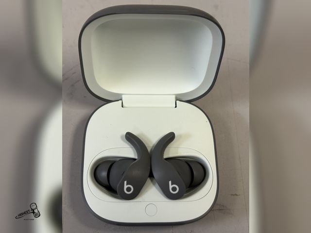 Lot 91-9653 - BEATS WIRELESS HEADPHONES BEATS WIRELESS HEADPHONES GREY