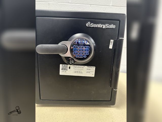 Lot 91-7500 - DIGITAL SENTRY SAFE MEASUREMENTS ARE 16" X 17" X 18" - SAFE IS NEW AND LOCKED MUST CONTACT MANUFACTU...