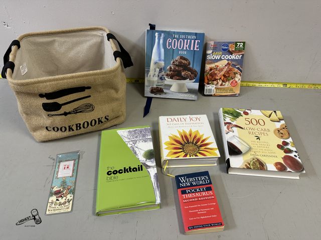 Lot 91-8238 - COOKBOOKS BAG &amp; ASSORTED COOK BOOKS