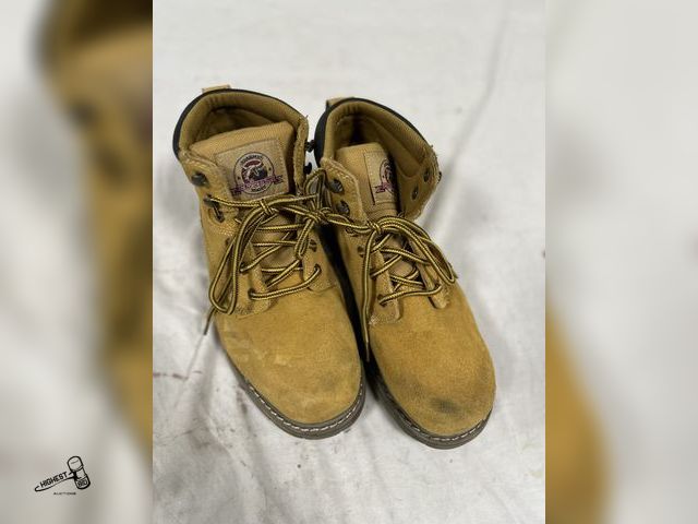 Lot 91-7725 - BRAHMA WORK BOOTS SIZE 9 MENS